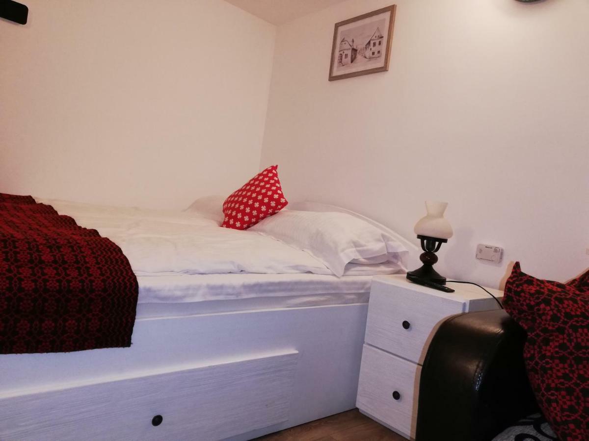 Republicii Rustic Apartament In Brasov City Center Extérieur photo